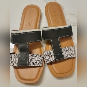 Tom’s square toe cheetah print sandal